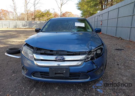 2010 Ford Fusion Se z USA, uszkodzony, nr VIN 3FAHP0HAXAR381357